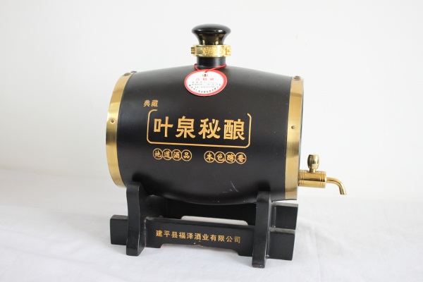 不锈钢内胆实木酒桶